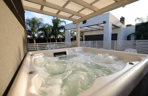 Florentin Villa | Luxury Villa Near Religious Landmarks