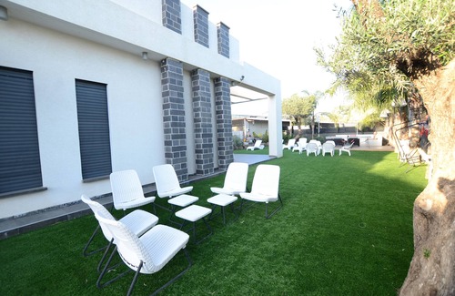 Florentin Villa | Luxury Villa Near Religious Landmarks