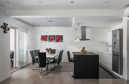 Makarska Villa | Luxury Villa Palladium in the Center with *Heated Pool, *Penthouse and *Jacuzzi