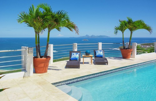 Upper Prince's Quarter House | LUXURY VILLA! Resort Amenities, Stunning Views, Beach Access! GENERATOR