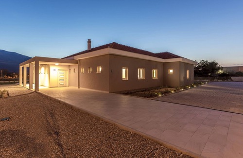 Dugopolje Villa | Luxury Villa Stella near Split