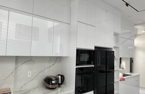 Tran Phu Beach Villa | Luxury Villa w/Ocean view, Garage, Gym and Rooftop Bar - 5 min walk from beach!