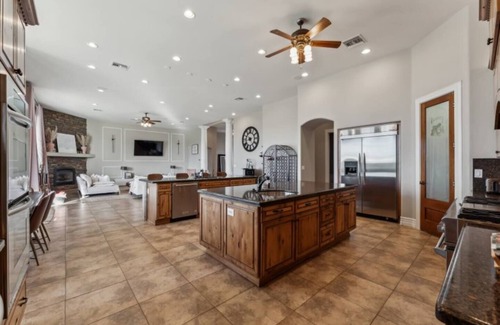 Casa Grande Villa | Luxury Villa w/Pool, Spa, Gym & Movie Theater!
