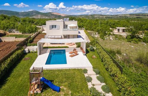 Dugopolje Villa | Luxury villa Wisdom near Split, private pool