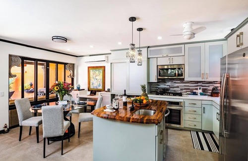 Playa Langosta House | Luxury Villa With Beach Access and a Private Pool