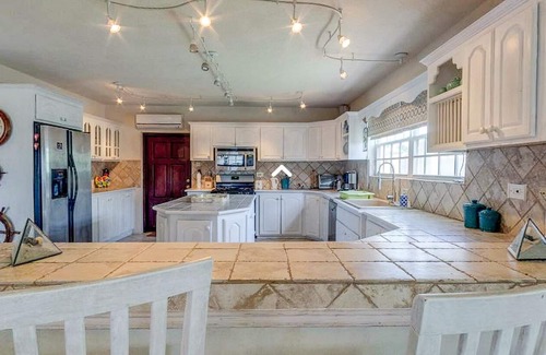 Foul Bay House | Luxury Villa With Pool, Outdoor Beds on Cliff Top Near Crane Beach
