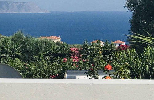 Pylos-Nestoras Villa | Luxury villa with private pool, wading pool, outdoor shower and sea view