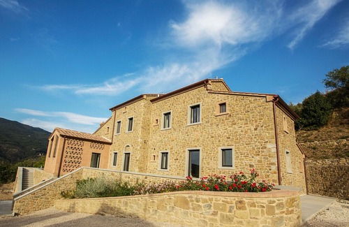 Cortona Villa | Luxury Villa With Private Infinity Pool,exclusive Wellness, Cortona 0.25 Miles