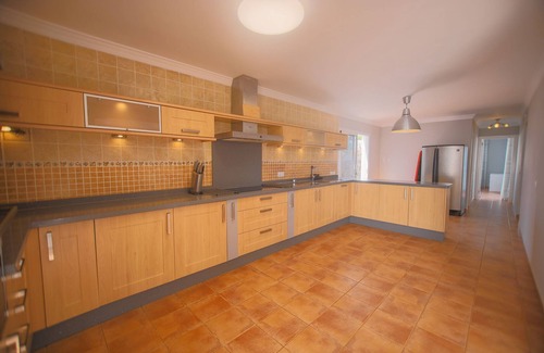 Conil Villa | Luxury Villa with Private 25m Heated Pool & Jacuzzi