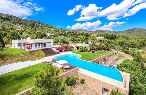 Sant Josep de sa Talaia House | Luxury Villa With Stunning Views