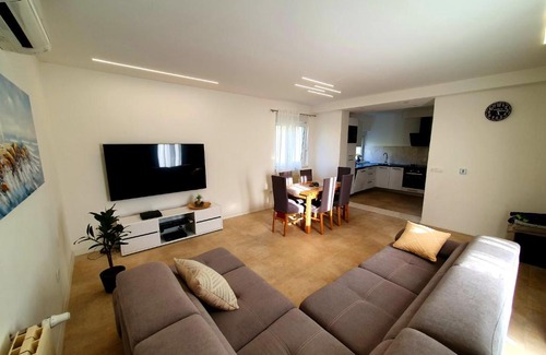 Ruzic Villa | Luxury Villa With Swimming pool A&N