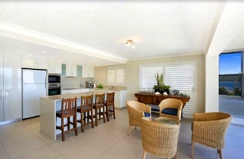 Box Head House | Luxury Villas Beachfront on the Esplanade at Umina Beach