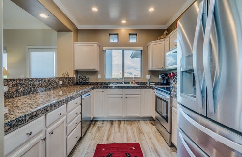 Rancho Vistoso Condo | Luxury Vistoso Resorts Casita w/VIEWS -Pool, hot tub, wifi, W/D