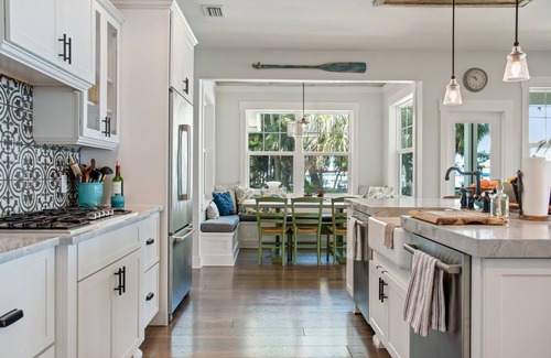 Merritt Island House | Luxury Waterfront Home Perfect for a Family Getaway