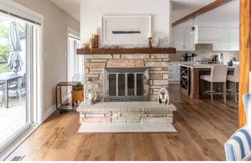 Selwyn Cottage | Luxury Waterfront Cottage (5,000 sqft w/Hot Tub)nn