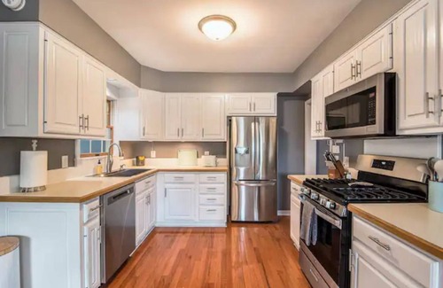 Linden House | Luxury waterfront home w/indoor hot tub and sauna