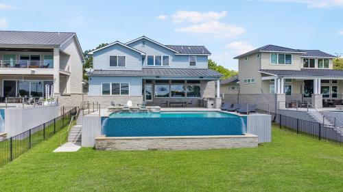 Kingsland House | Luxury Waterfront Pool Hot Tub Boat Slips