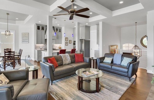 Horseshoe Bay West House | Luxury, Waterfront, Boat Slip, Spacious