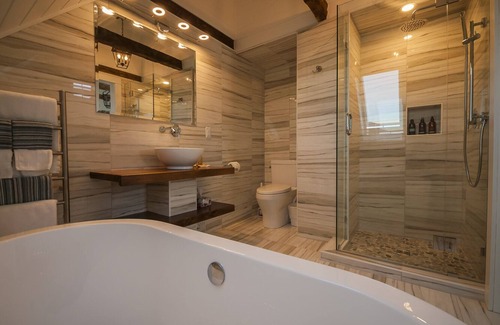 Wedgeport House | Luxury Waterview 2 Bedroom Suites, Sleeps 4