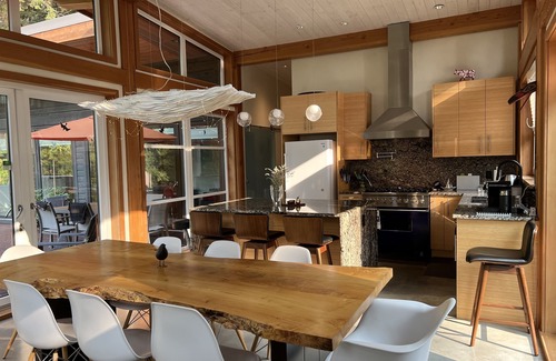 Roberts Creek House | Luxury West Coast Contemporary Home