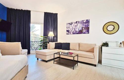 Bab Al Bahr Apartment | Luxury Yakout Studio Apartment