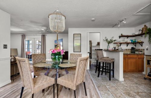 Sarasota Apartment | Luxury Zen Den with heated pool just off Siesta Key