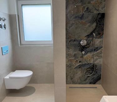 Frankfurt Apartment | Luxus Appartement- Waldheim