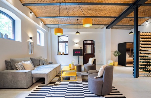 Wiesbaden Apartment | Luxus Loft 100qm - Sauna - 4 Personen - Parkplatz - Zentral