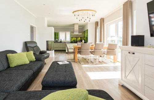 Krakow am See House | Luxus-See-Domizil mit Sauna, Kamin und Boot-130 qm für 6 Personen