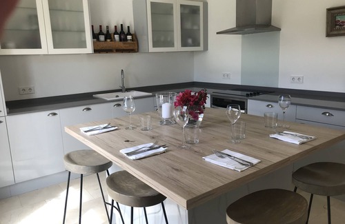 Son Servera Villa | Luz de Sol is a fantastic newly built beach side villa 25 meters from the beach