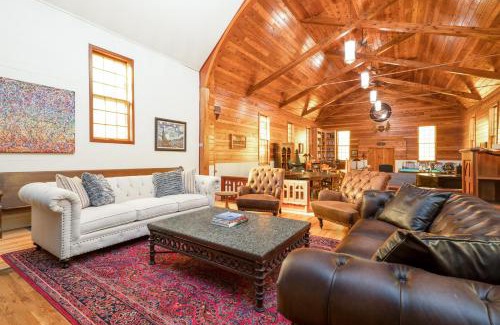 Powderhorn House | Lyndale Church Lodge
