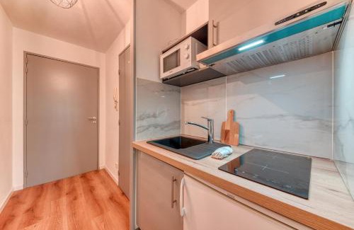 Part Dieu - Bir Hakeim Apartment | LYON Studio proche de la gare Partdieu- westfield
