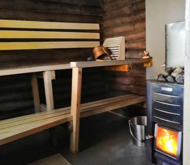 Rovaniemi Ski Chalet | Lysti Cottage by the lake and magical countryside