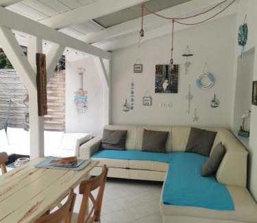Balatonszarszo Villa | Májusfa