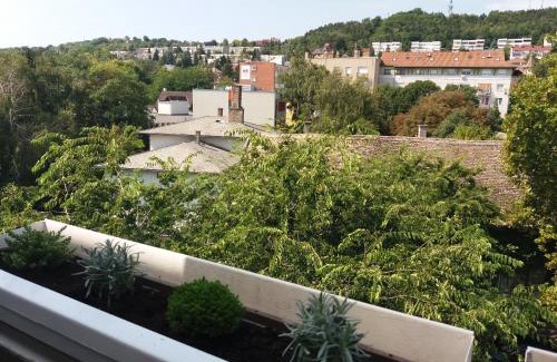 Szekszard Apartment | Málnás Macska Apartman