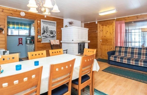 Kulennoinen House | Mäntyrinne by Interhome