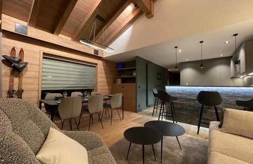 Meribel-Mottaret Apartment | Méribel Mottaret - Appartement 3 chambres, 6 pers, parking, terrasse, skis aux pieds - FR-1-613-105