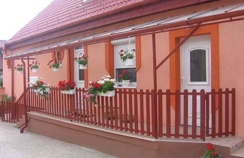 Egerszalok House | Mónika Vendégház
