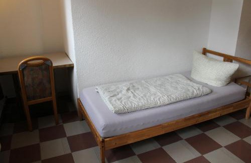 Crawinkel Apartment | Möblierte 2-Raum Wohnung 11 in Ohrdruf - Thüringen Wald
