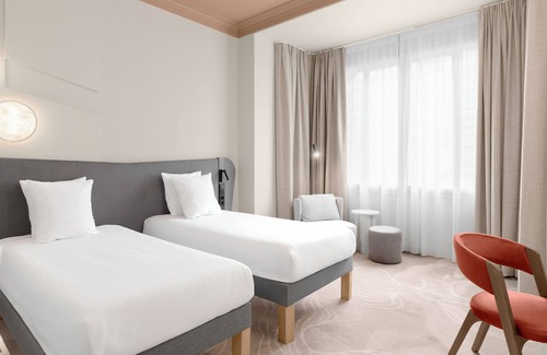 Nepszinhaz negyed Hotel | Mövenpick Hotel Budapest Centre