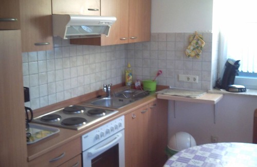 Emden Apartment | Müller, Apartments Andreas - apartment below, shower, toilet, 1 bedroom