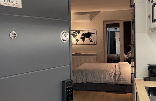 Cluj-Napoca Apartment | M-avenue Studio Near Iulius Mall