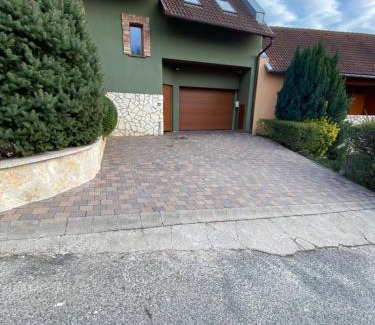 Kozarmisleny Villa | M&D Wellness