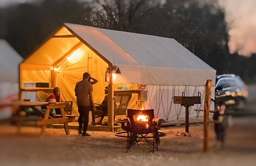 Sutherland Springs Cabin | #M Son's Rio Cibolo - Glamping Cabin