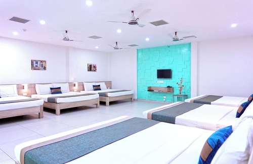 Maduravoyal Hotel | M Stays