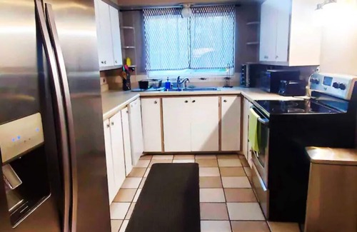 Carlsbad House | (M1) Enchanted Getaway ☀ 3-Mins Walk To River❣