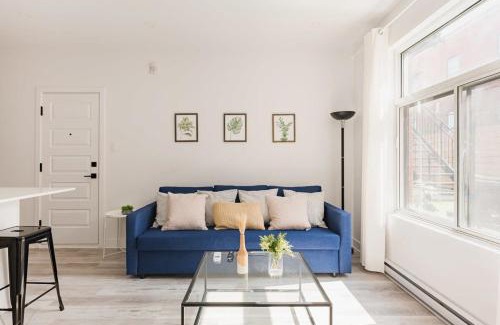 Mile End Apartment | M11 Luxury 2BR Sofa Bed in the Heart of PlateauMile-End
