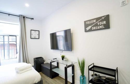 Mile End Apartment | M11 Modern Studio In the Heart of Mile-End