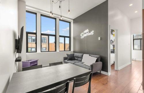 Milton Park Apartment | M11 The Simpsons Suite 3BR in The Heart of MTL