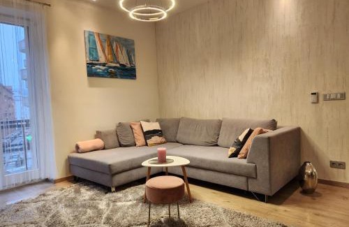 Orszagut Apartment | M53 "Margaret's Edge" Apartment